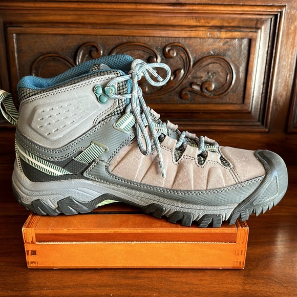 KEEN Women's Targhee Waterproof High Rise Hiking Shoe’s ~ 9.5 - Picture 5 of 13